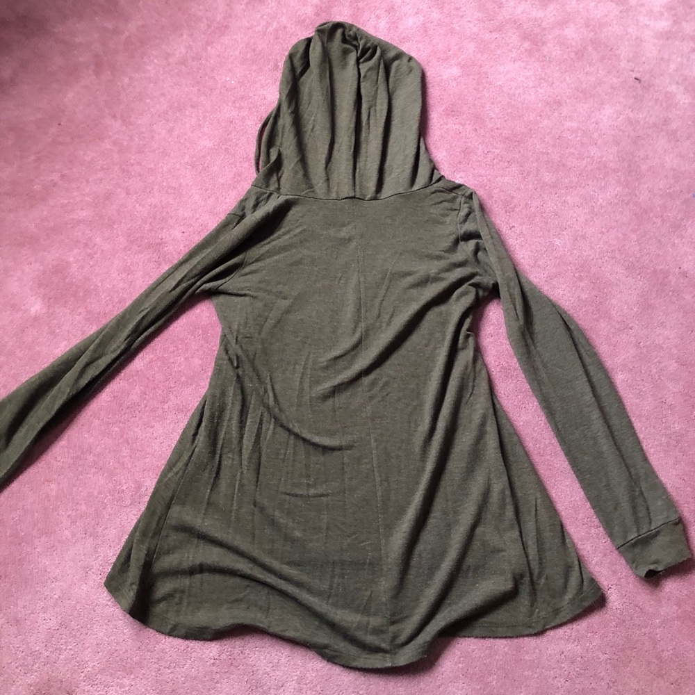 Hi-Low Long Sleeve Top